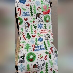 Peanuts snoopy Happy Holidays throw